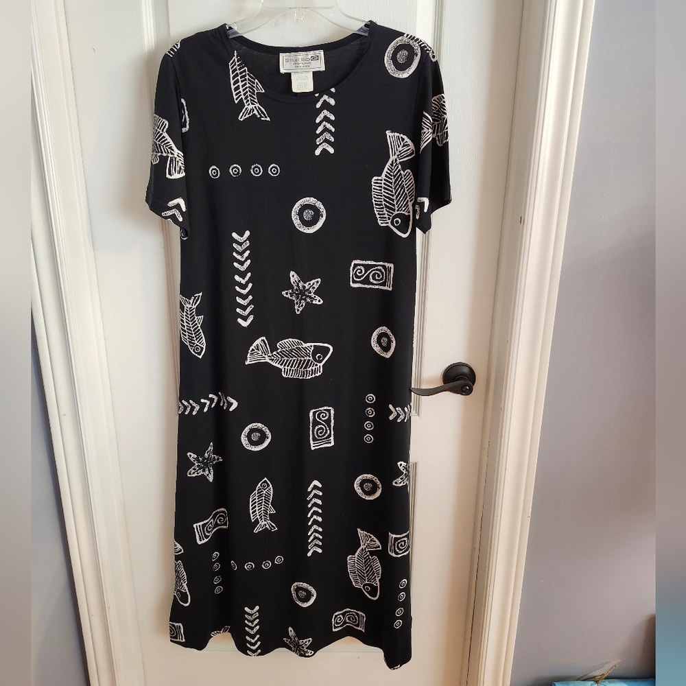 NEW Studio Black and White Graphic Tank Short Sleeve Midi Dress